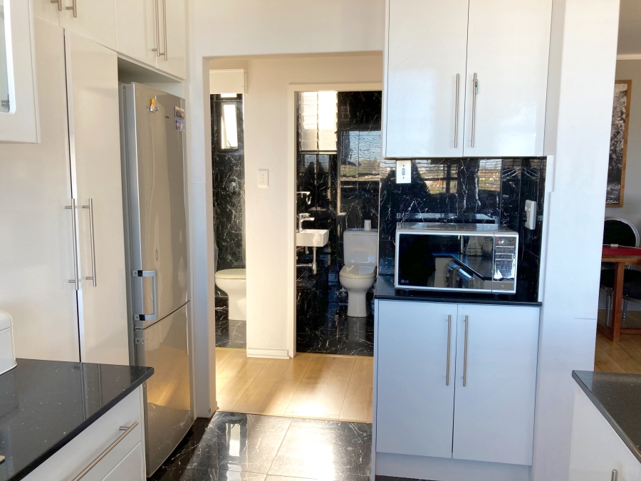 To Let 2 Bedroom Property for Rent in Claremont Western Cape